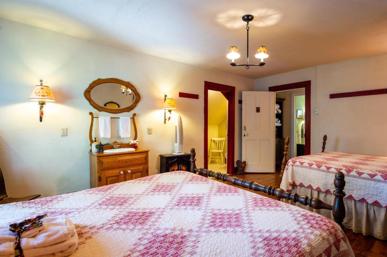 Bed and Breakfast The Pines Of Dresden Esterno foto